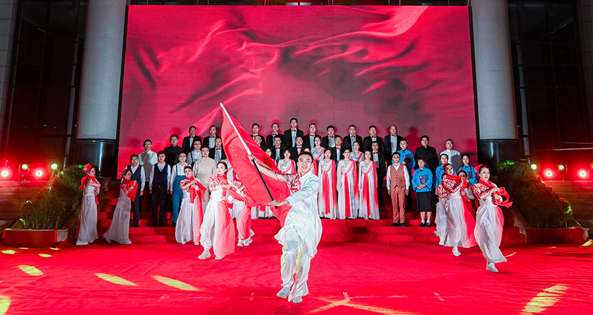 âæ°¸è¿è·åèµ°Â·å±åæ°æ¶ä»£âè¿âå½åºâ çèè¯ä¸éå¢æ­èè¿åè